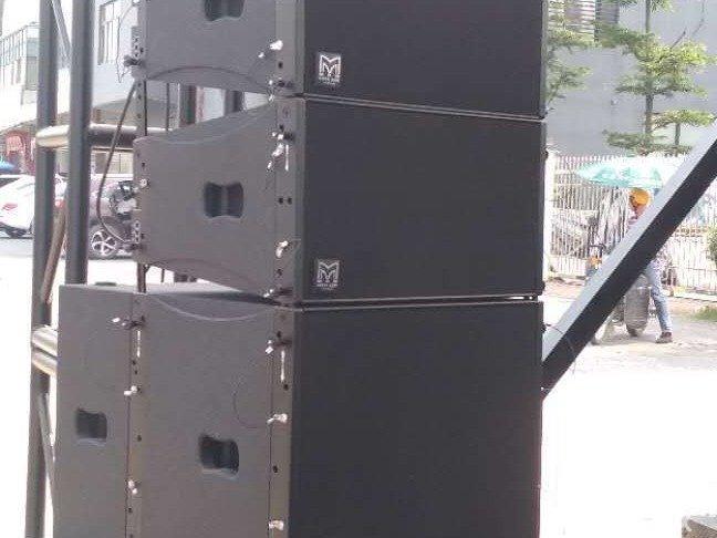 舞台租赁搭建,出租演出音响灯光设备，物料供应